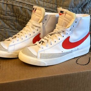 Nike Blazer Mid 77 Vintage “Habanero Red”